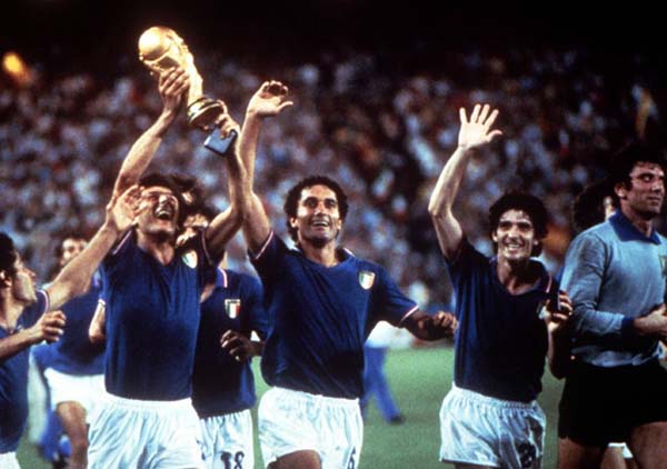 Itália celebra os 35 anos do tri mundial