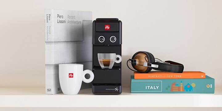 Empresa italiana Illycaffè lança máquina que faz espresso profissional em casa