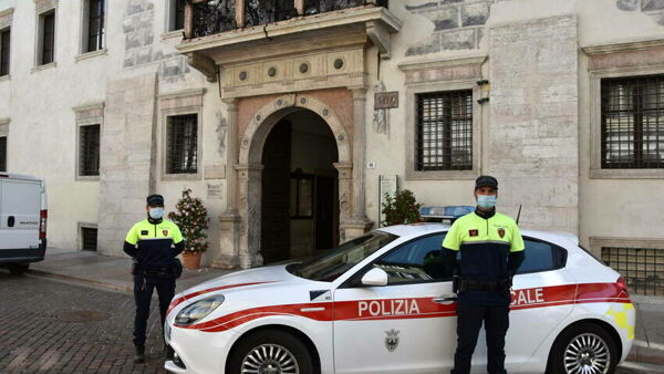 Polícia da Itália prende dois suspeitos de planejar ataque terrorista no país