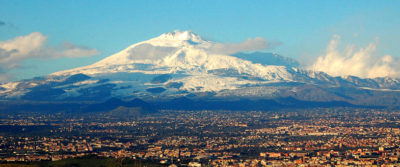 Equipes do Socorro Alpino realizam buscas por brasileira desaparecida no Monte Etna