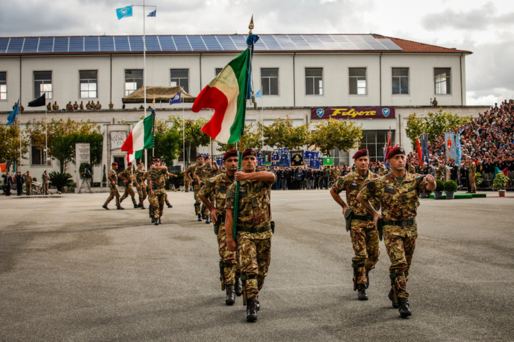 Governo da Itália quer incentivar serviço militar temporário e voluntário dos jovens