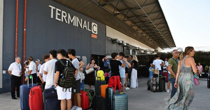Itália libera10 milhões de euros para reembolsar turistas afetados pelo fechamento do aeroporto de Catânia