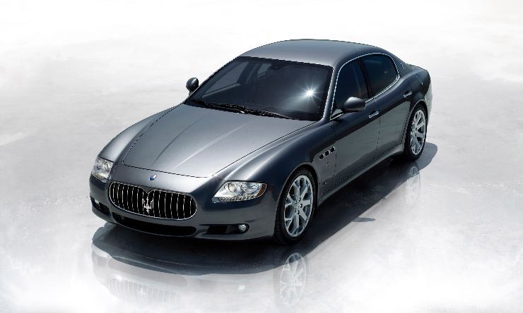 Maserati que pertenceu ao ex-premiê da Itália Silvio Berlusconi irá a leilão