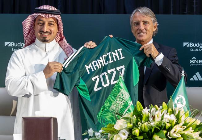 Técnico italiano Roberto Mancini revela desejo de ‘investir no futuro’ da Arábia Saudita