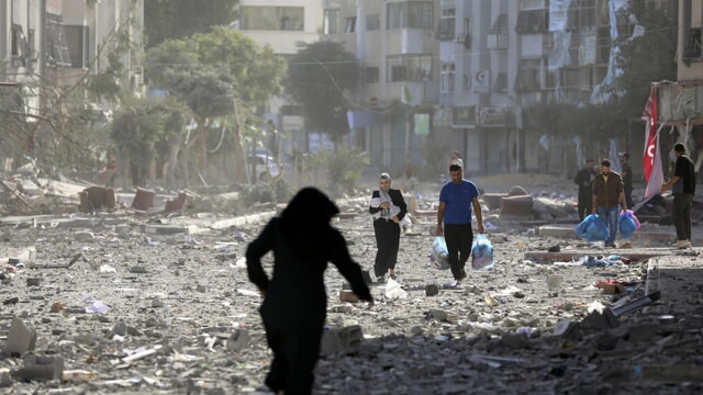 Ítalo-palestinos deixam Faixa de Gaza por fronteira com Egito